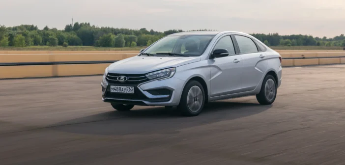 АвтоВАЗ запускает платную подписку на Lada Vesta