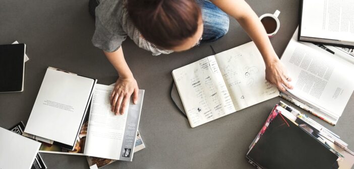 Как написать курсовую работу в 2026 году: пошаговое руководство от выбора темы до защиты