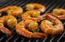 Мутировавший вирус креветок начал лишать людей зрения после употребления суши