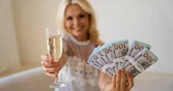 В Госдуме обсуждают выплаты мужьям за сохраненный брак