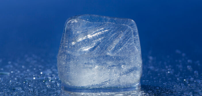 Владельцы Pixel 8 Pro охлаждают смартфоны льдом из-за ошибки Google