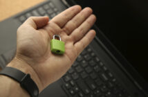 Российские банки и маркетплейсы начали блокировать доступ пользователям с VPN