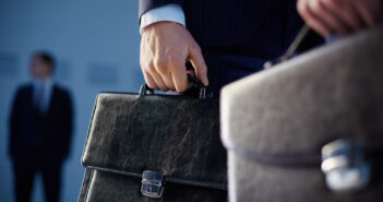 Власти решили притормозить блокировки Рунета