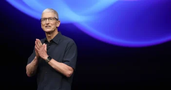 Тим Кук покидает пост главы Apple 1 сентября 2026 года