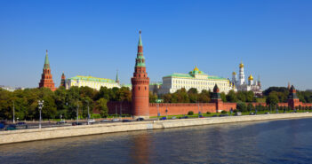 Кремль приостанавливает блокировки интернета и Telegram из-за падения рейтинга власти