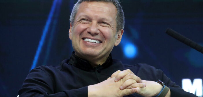 Роскомнадзор начал проверку «России 1» после оскорблений Соловьева в адрес Виктории Бони