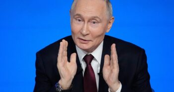 Путин поручил обеспечить бесперебойную работу Госуслуг при отключении интернета