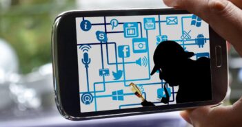 Силовики просят прямой доступ к смартфонам россиян без суда