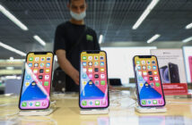 В России рухнули цены на новые iPhone и Samsung