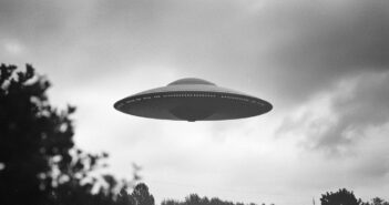 Рассекреченные документы о НЛО: отчеты NASA, ФБР и пилотов