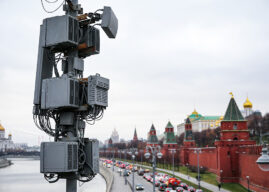 Почему связь в Москве вернулась и как она будет падать до 9 мая