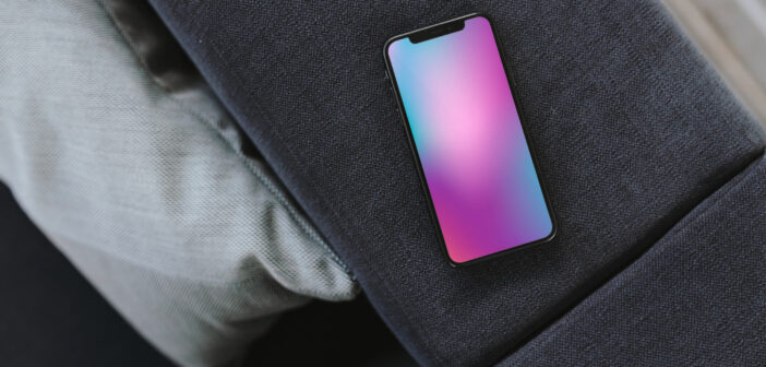 Apple убрала наклейки из коробок iPhone ради экономии