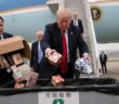 Трамп и его чиновники от страха выбросил в Китае все подарки
