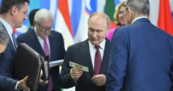 Путин разрешил банкам удерживать деньги россиян 6 часов и ввел новый лимит
