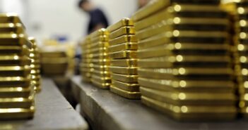 Россияне скупили рекордные 50 тонн золота