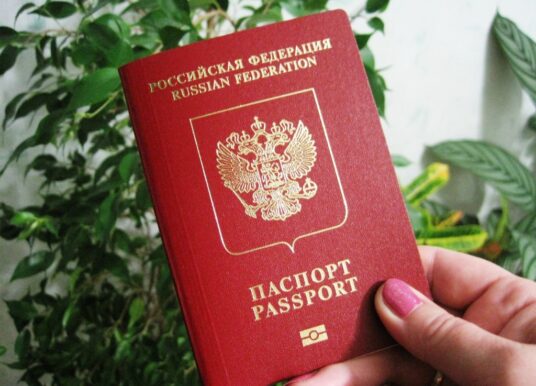 Для подписки на ИИ Claude будет нужен паспорт и селфи