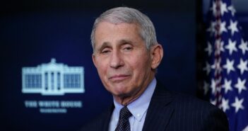 Раскрыто происхождение COVID-19, разведка США обвинила Энтони Фаучи