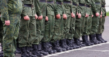 Российские военкоматы получили реальные адреса граждан из баз ГАИ и поликлиник
