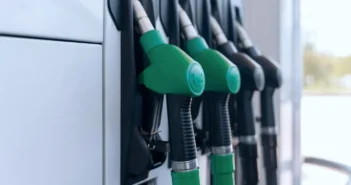 В России разрешили снизить качество бензина из-за дефицита