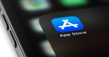 В России начали блокировать App Store