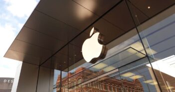 Apple удалила 5 приложений VK из App Store