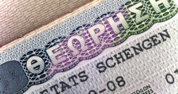 Россиянам могут аннулировать уже выданные шенгенские визы и ВНЖ