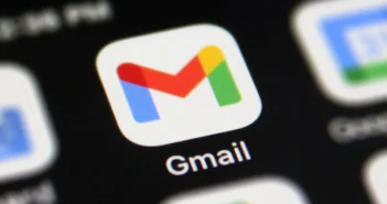 Штрафы за вход через Google и Gmail: что изменится для сайтов в России