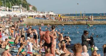 Туристы в Сочи придумали бесплатный трансфер до моря через риелторов
