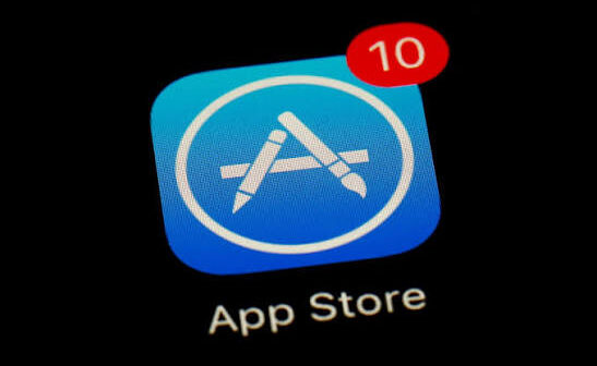 Apple убрала VK из App Store: что исчезло, работают ли старые приложения и почему требует ответа Кремль