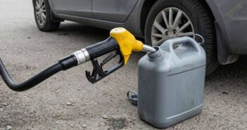Дефицит бензина в России: что происходит на АЗС