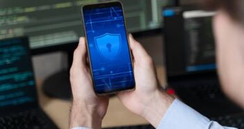На Android в России к 2028 году нельзя будет установить программы без одобрения Google