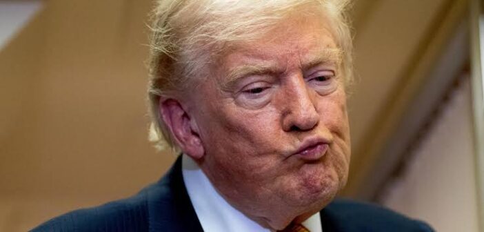 Трамп объявил, что намерен еще раз баллотироваться в президенты