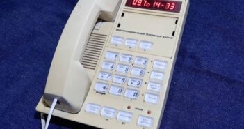 Вход на иностранные сайты в России хотят привязать к телефону