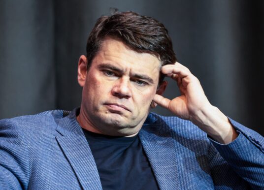 Соавтор закона о MAX Боярский купил землю почти на миллиард рублей за один день