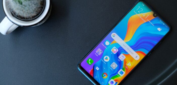 «Марусю» уберут, «Алису AI» добавят: что появится на новых смартфонах в России с 2027 года