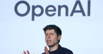 Не телефон, а «живой» ChatGPT: раскрыт первый гаджет OpenAI