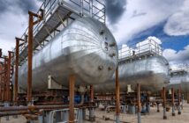 Нефтепереработка в России сократилась: что теперь будет с бензином