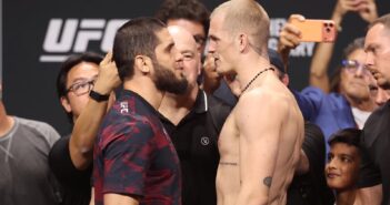 Махачев победил Гэрри на UFC 330 и установил рекорд: как закончился бой