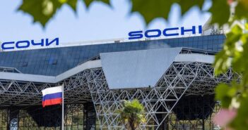Что происходит в Сочи: аэропорт открыт, бензин остается в дефиците