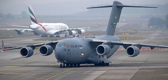 Военно-транспортный C-17 ВВС США прилетел во Внуково: что известно о рейсе