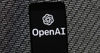 OpenAI приостановила обучение моделей на две недели: причины и новые правила