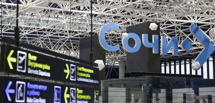 Аэропорт Сочи 20 августа ограничил полеты: что делать пассажирам при задержке