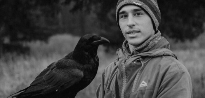 Умер Александр Чугайнов, автор блога о вороне Гоше