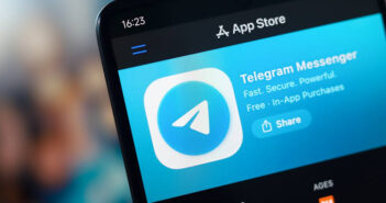 Шантажист выбил Telegram из App Store, Дуров раскрыл схему