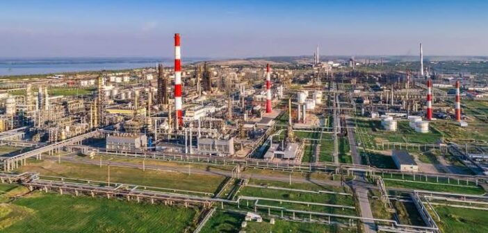 Сызранский НПЗ после ночной атаки БПЛА: что известно о пожаре и работе завода