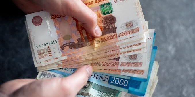 С 1 октября наличные можно будет внести через «чужой» банкомат: как заработает новый сервис СБП