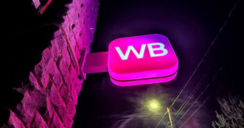 Беспилотники атаковали склад Wildberries в Екатеринбурге: эвакуировали 800 человек