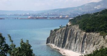 Атака БПЛА на Новороссийск, Анапу и Геленджик: погибли ребенок и мужчина, поврежден 21 дом
