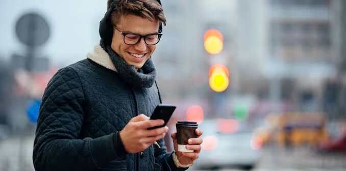 «СберМобайл» запустил оплату ChatGPT, Claude и Apple ID российскими картами