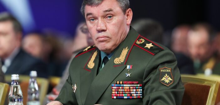 Герасимов заявил о четырех километрах до Славянска: что сообщил Генштаб